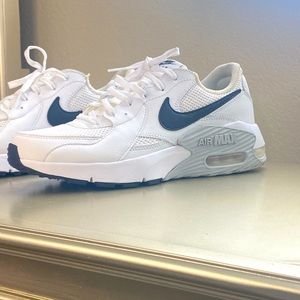 MEN'S NIKE AIR MAX EXCEE SNEAKERS